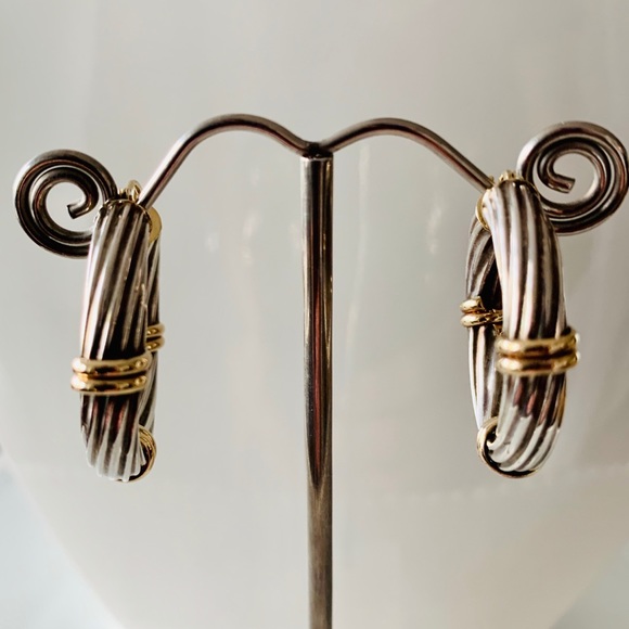 ❤️ Two Tone Twisted Cable Hoop Earrings Sterling Silver 925 and 14K Yellow Gold - Picture 5 of 8
